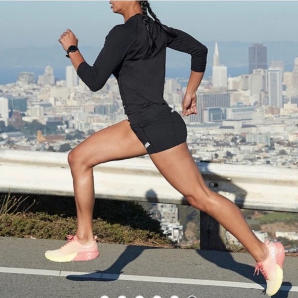 NEW W TAGS HOKA 3” Performance Shorts - With Side Pockets & Recycled Materials - Picture 9 of 10